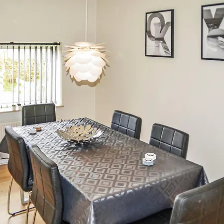 Amazing In With Kitchen *